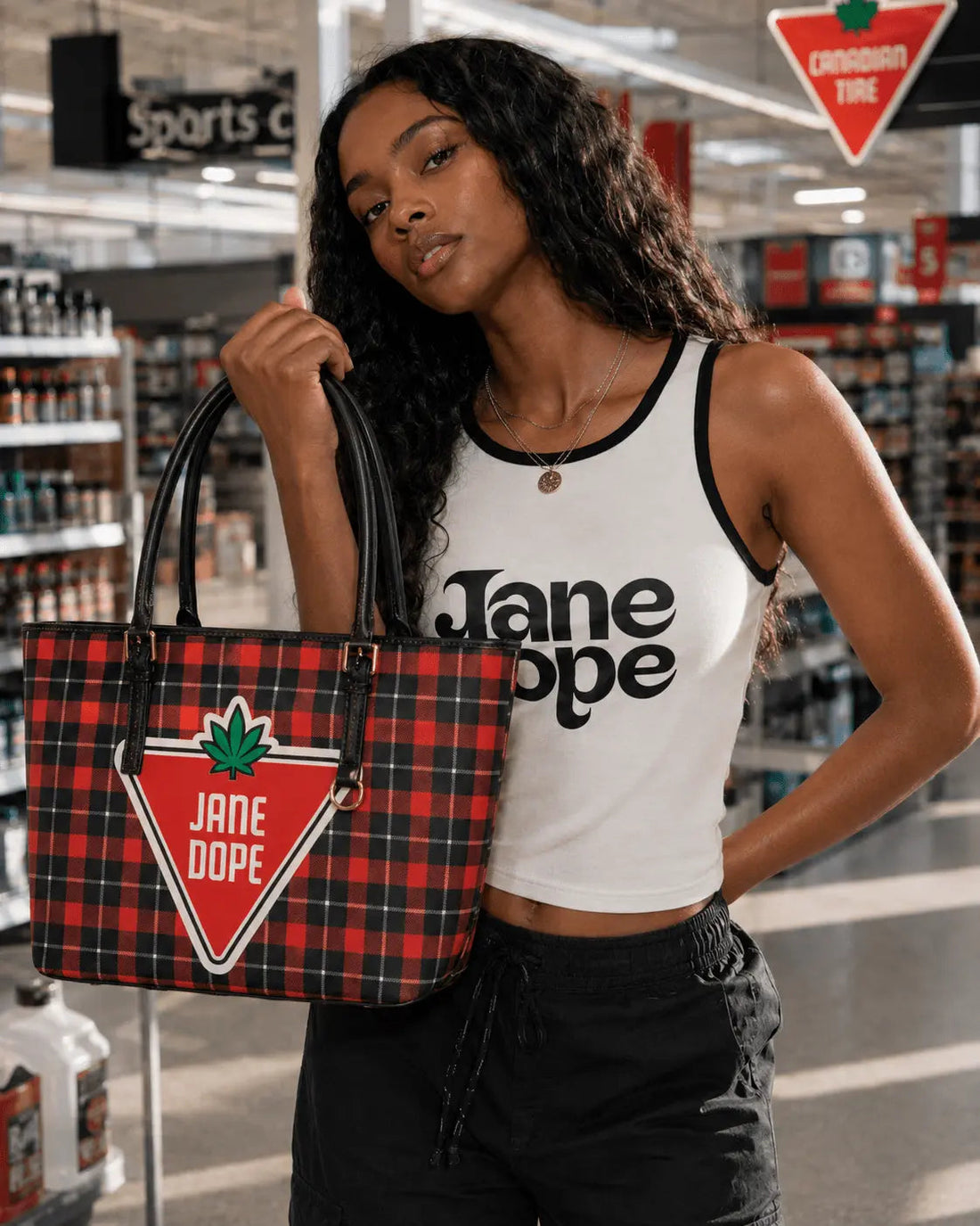 Featured image for The Hot Canadian Leathery Tote Review: Worth It?