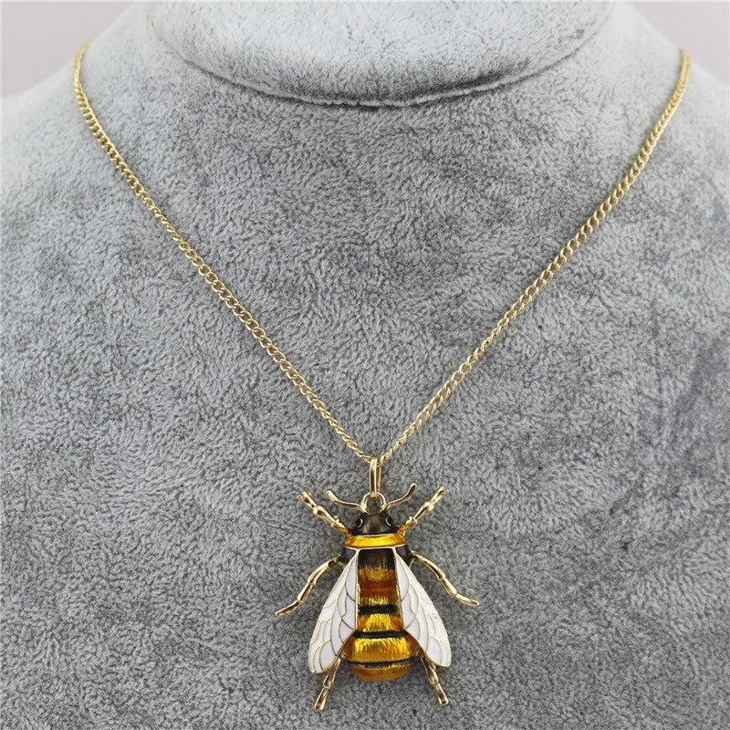 Bee pendant necklace
