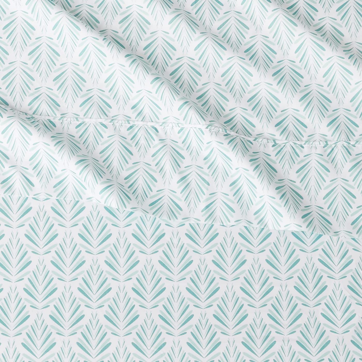 AmazonBasics Light-Weight Microfiber Sheet Set - Full, Black