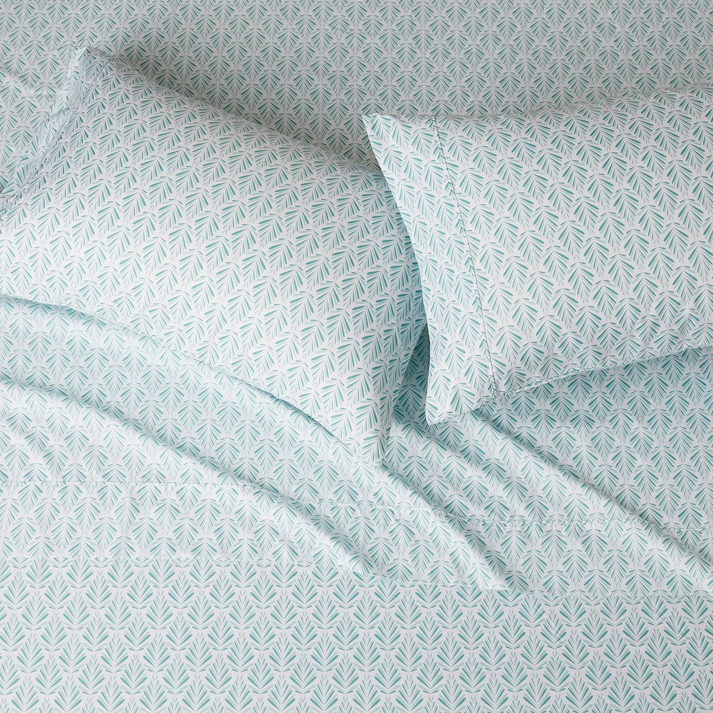 AmazonBasics Light-Weight Microfiber Sheet Set - Full, Black