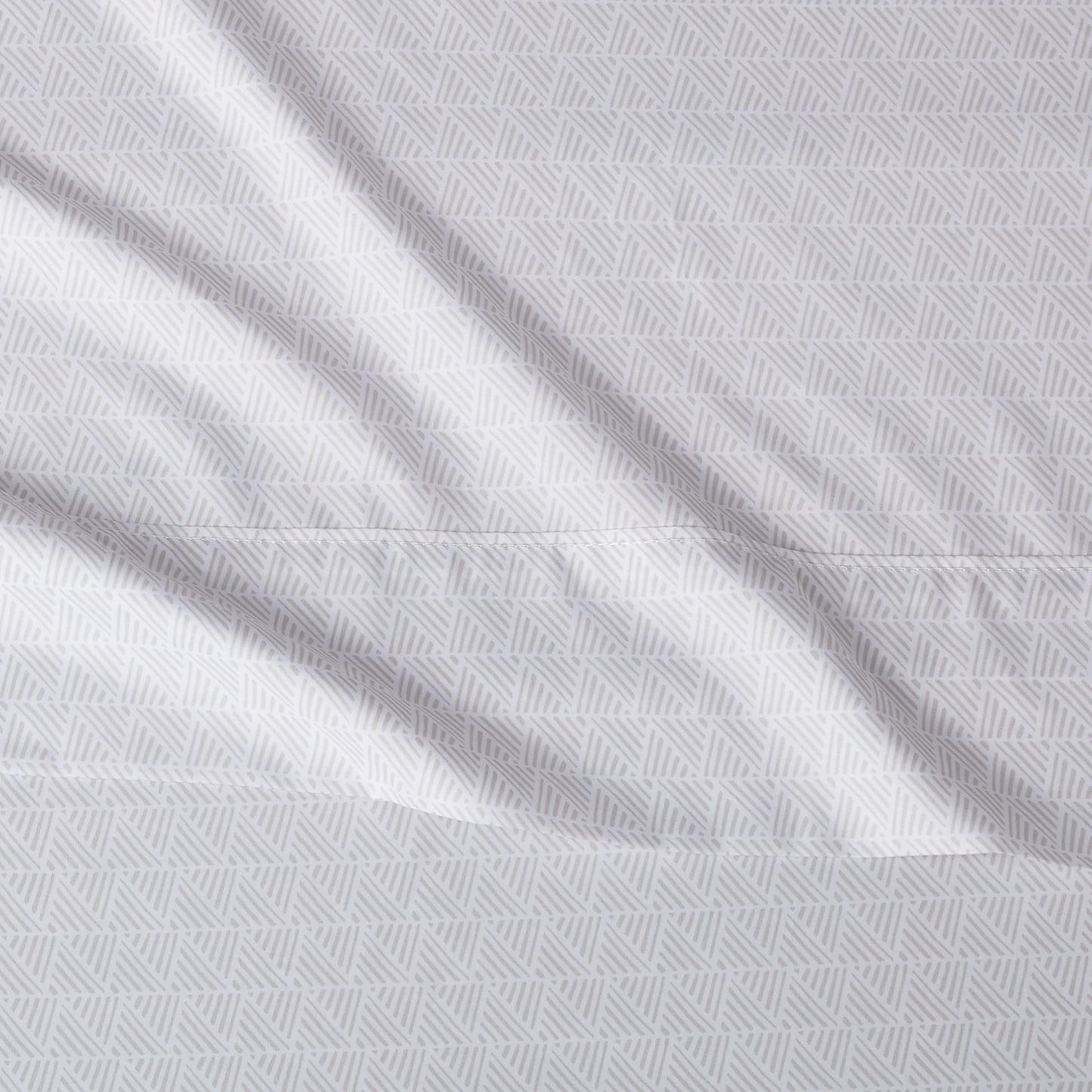 AmazonBasics Light-Weight Microfiber Sheet Set - Full, Black