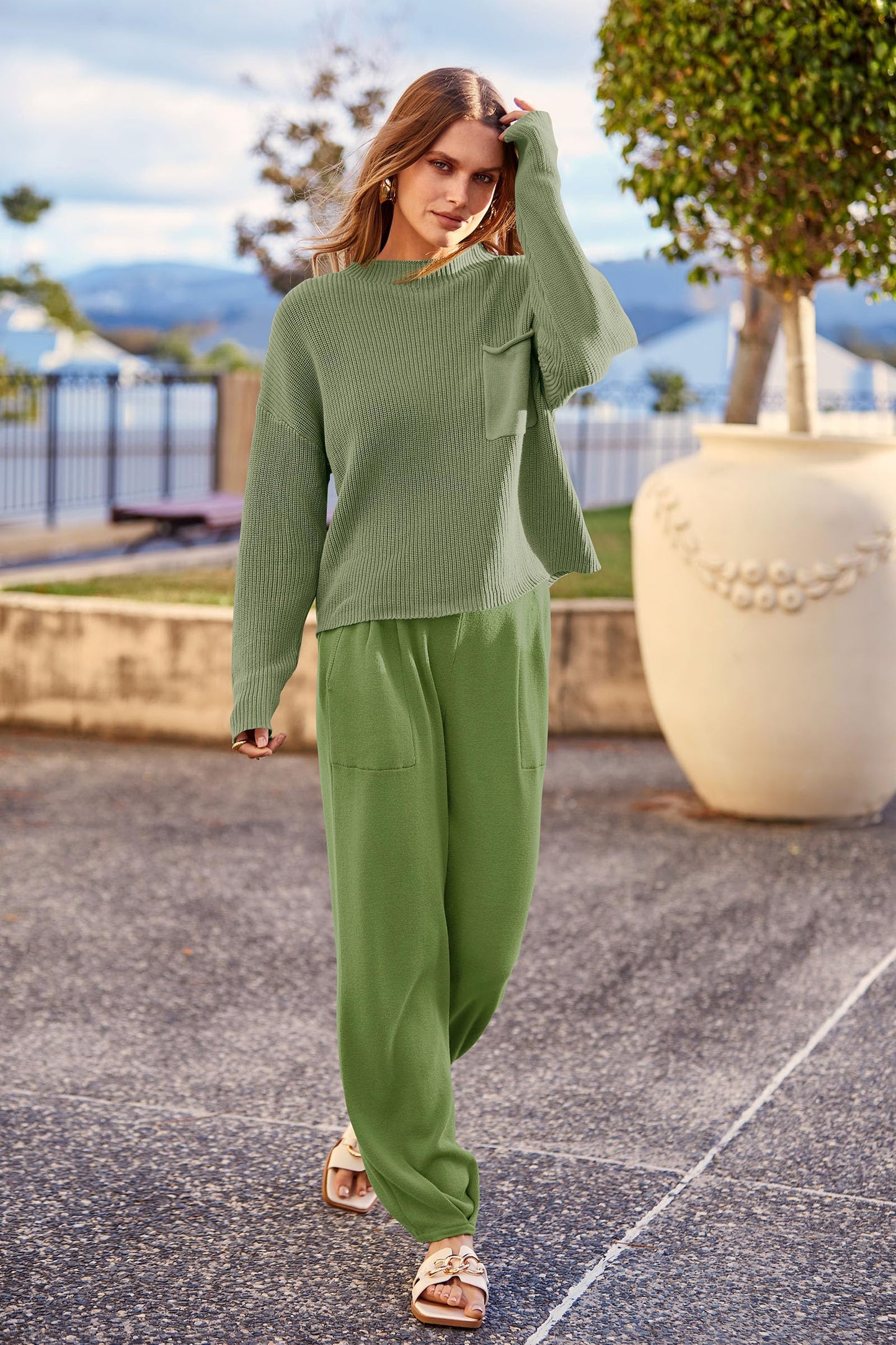 PRETTYGARDEN Women's 2 Piece Tracksuit Outfit Long Sleeve Pullover Top High Waisted Sweatpants with Pockets (Dark Green,Small)